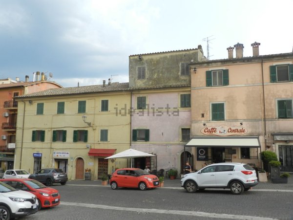 appartamento in vendita ad Allumiere in zona Sant'Antonio