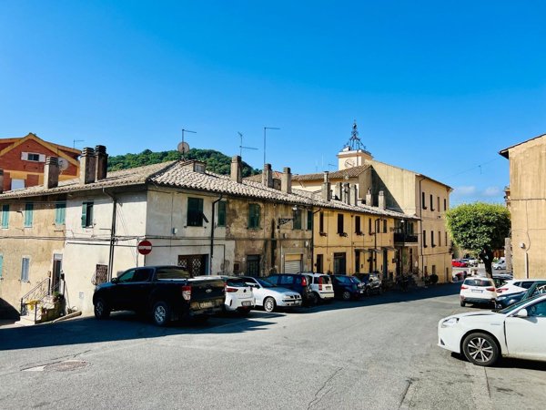 appartamento in vendita ad Allumiere in zona Sant'Antonio
