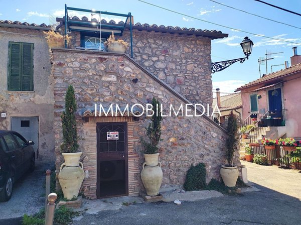 appartamento in vendita ad Allumiere in zona Sant'Antonio