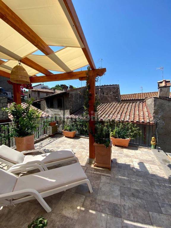 appartamento in vendita ad Anguillara Sabazia