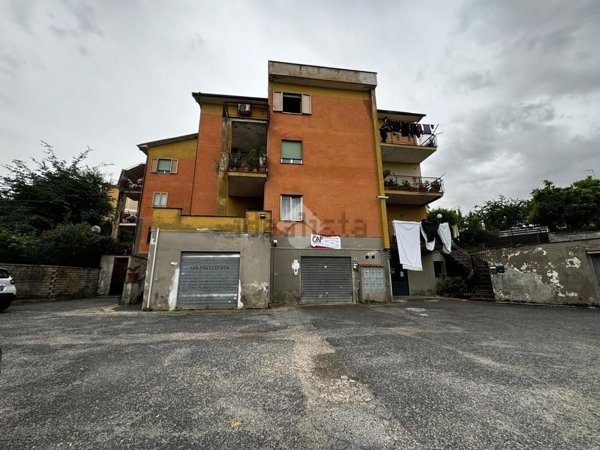 appartamento in vendita ad Anguillara Sabazia