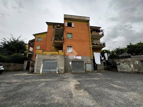 appartamento in vendita ad Anguillara Sabazia