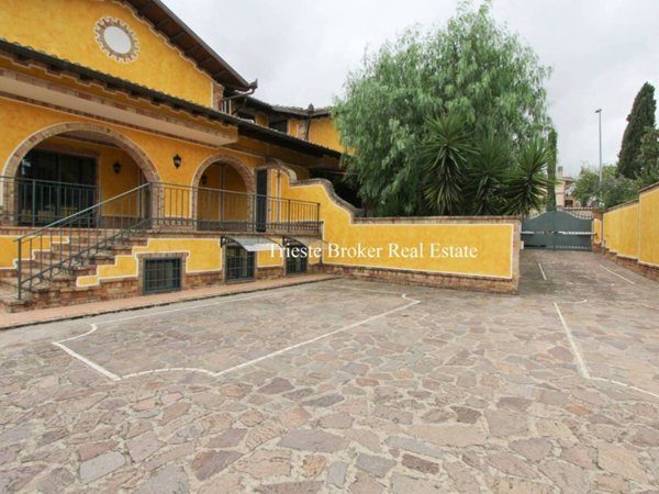 casa indipendente in vendita ad Anguillara Sabazia