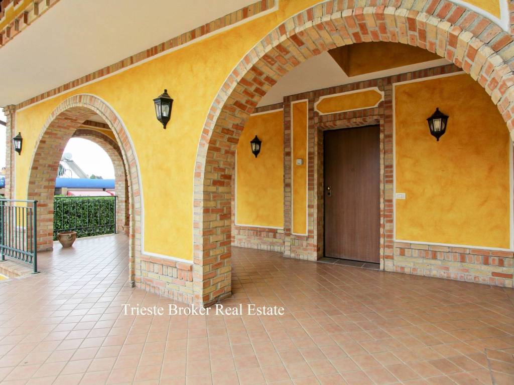 casa indipendente in vendita ad Anguillara Sabazia
