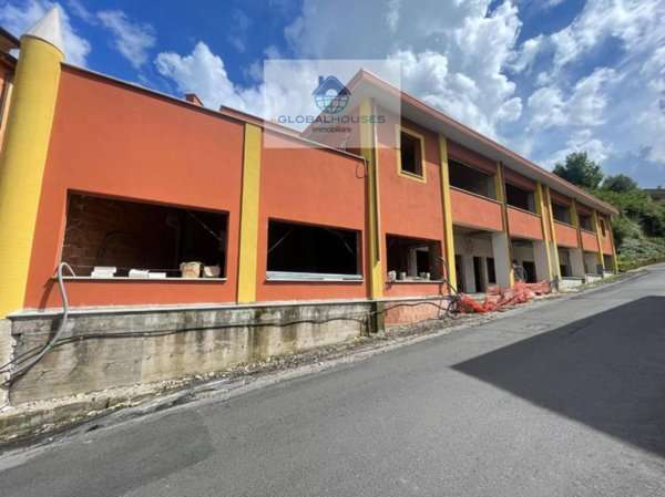 appartamento in vendita ad Anguillara Sabazia