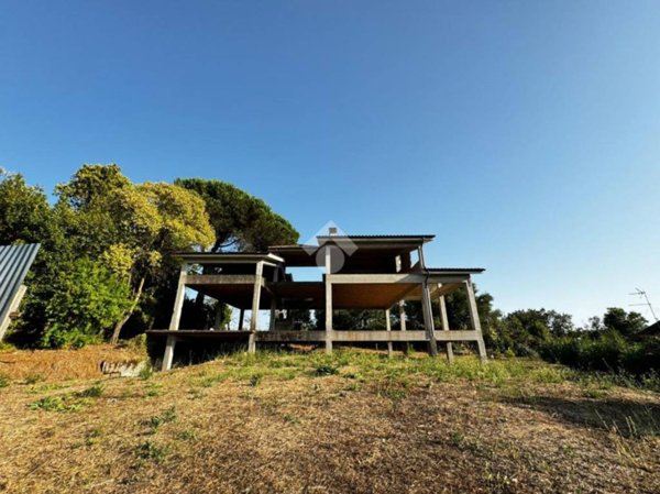 casa indipendente in vendita ad Anguillara Sabazia