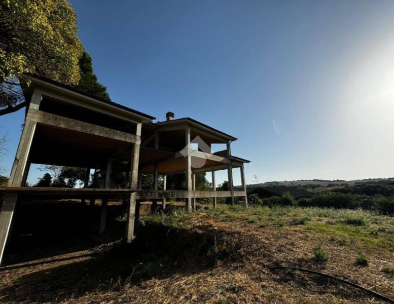 casa indipendente in vendita ad Anguillara Sabazia