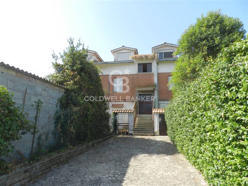 appartamento in vendita ad Anguillara Sabazia