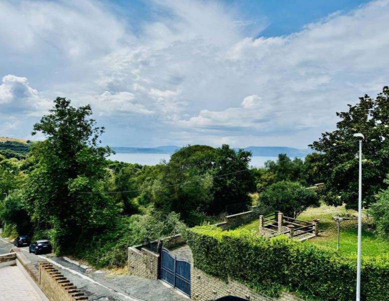 casa indipendente in vendita ad Anguillara Sabazia