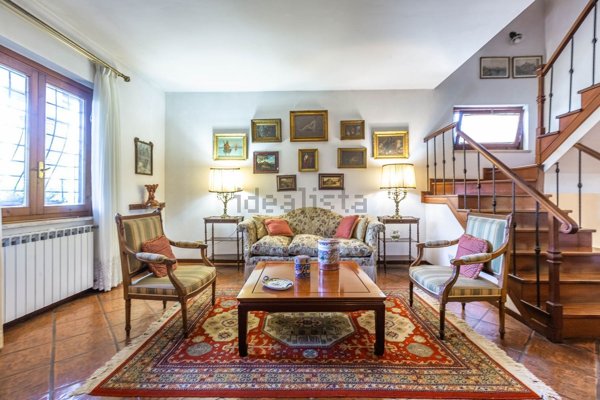 casa indipendente in vendita ad Anguillara Sabazia