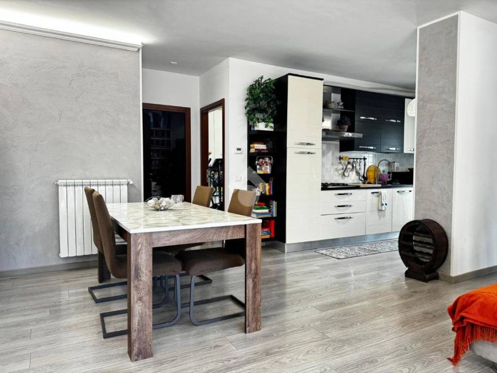 appartamento in vendita ad Anguillara Sabazia