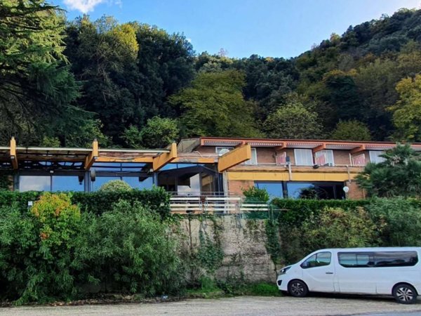 negozio in vendita ad Anguillara Sabazia