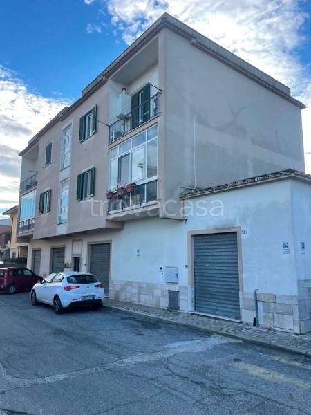 negozio in vendita ad Anguillara Sabazia
