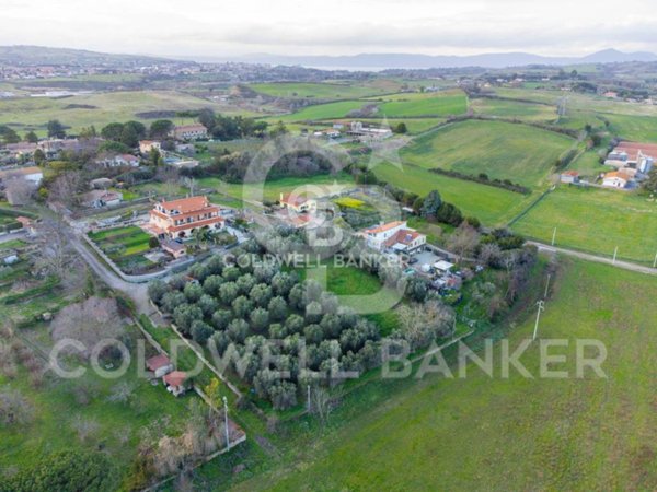appartamento in vendita ad Anguillara Sabazia