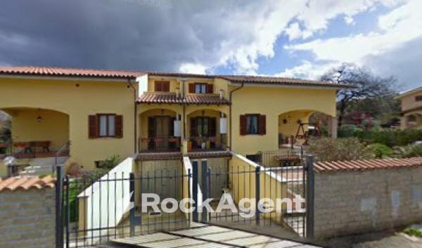 casa indipendente in vendita ad Anguillara Sabazia