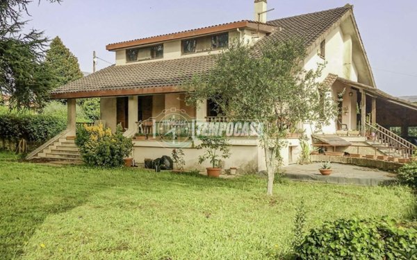 casa indipendente in vendita ad Anguillara Sabazia