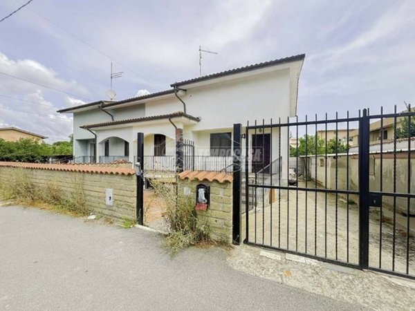 casa indipendente in vendita ad Anguillara Sabazia