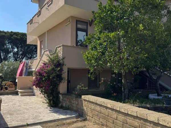 appartamento in vendita ad Anguillara Sabazia