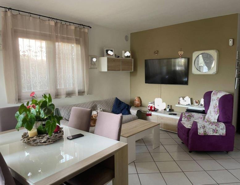 casa indipendente in vendita ad Anguillara Sabazia in zona Ponton dell'Elce