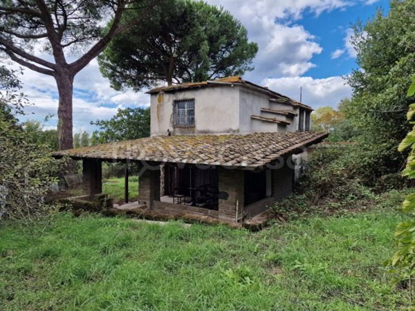 casa indipendente in vendita ad Anguillara Sabazia