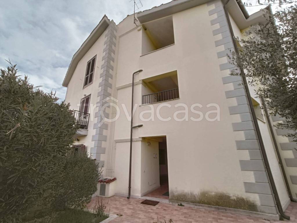 appartamento in vendita ad Anguillara Sabazia