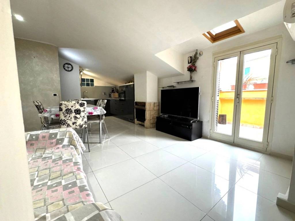 appartamento in vendita ad Anguillara Sabazia