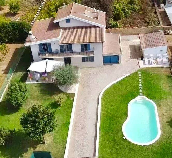 casa indipendente in vendita ad Anguillara Sabazia