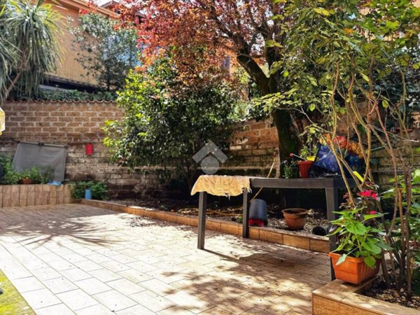 appartamento in vendita ad Anguillara Sabazia
