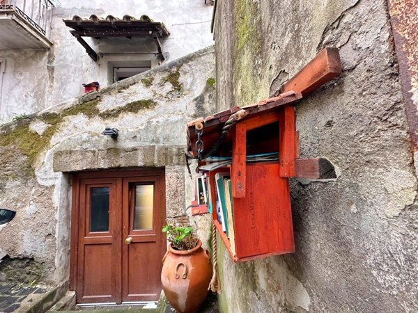 pentavano in vendita ad Anguillara Sabazia