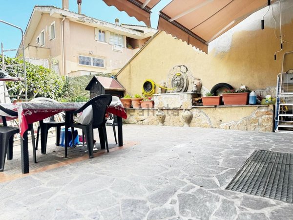 appartamento in vendita ad Anguillara Sabazia