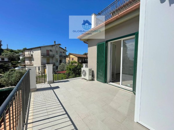 appartamento in vendita ad Anguillara Sabazia