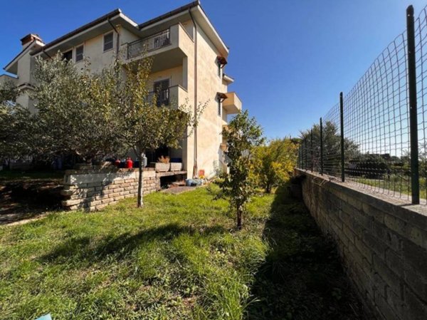 appartamento in vendita ad Anguillara Sabazia