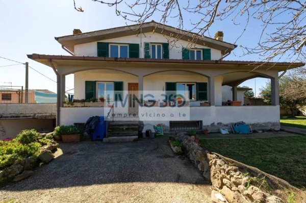 casa indipendente in vendita ad Anguillara Sabazia