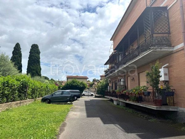 appartamento in vendita ad Anguillara Sabazia