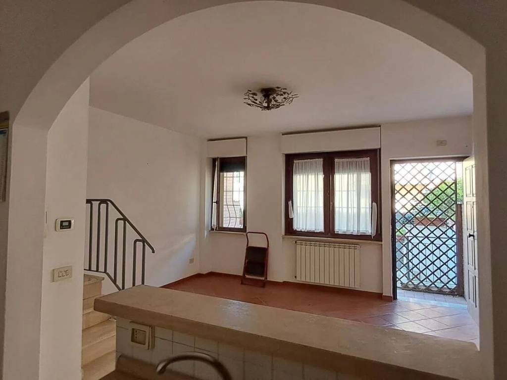 casa indipendente in vendita ad Anguillara Sabazia