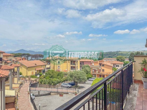 appartamento in vendita ad Anguillara Sabazia