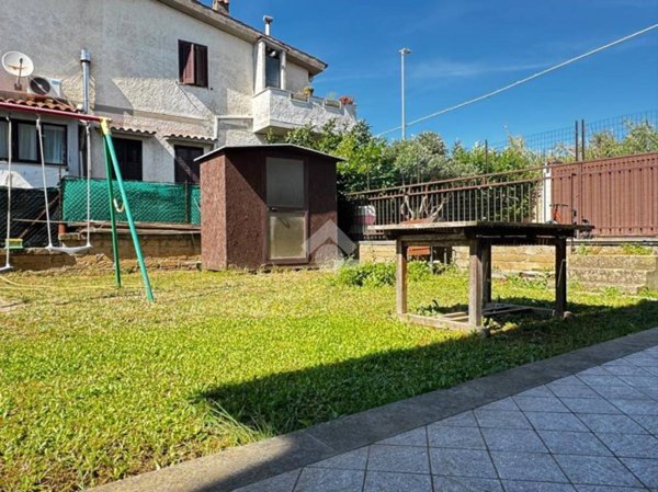 appartamento in vendita ad Anguillara Sabazia