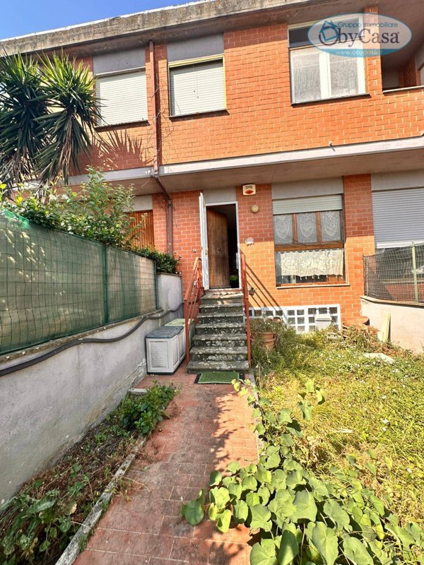 casa indipendente in vendita ad Anguillara Sabazia