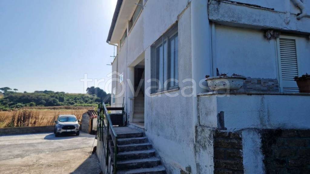 appartamento in vendita ad Anguillara Sabazia