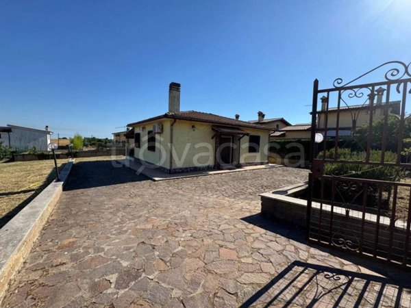 casa indipendente in vendita ad Anguillara Sabazia