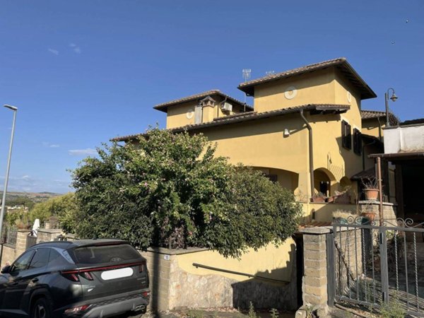 casa indipendente in vendita ad Anguillara Sabazia