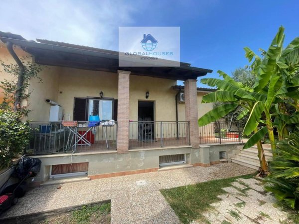 casa indipendente in vendita ad Anguillara Sabazia