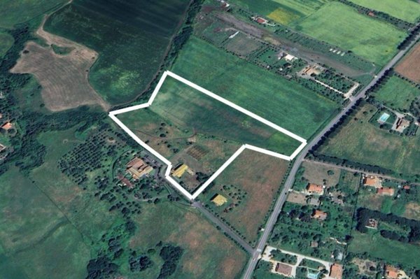 casa indipendente in vendita ad Anguillara Sabazia in zona Ponton dell'Elce