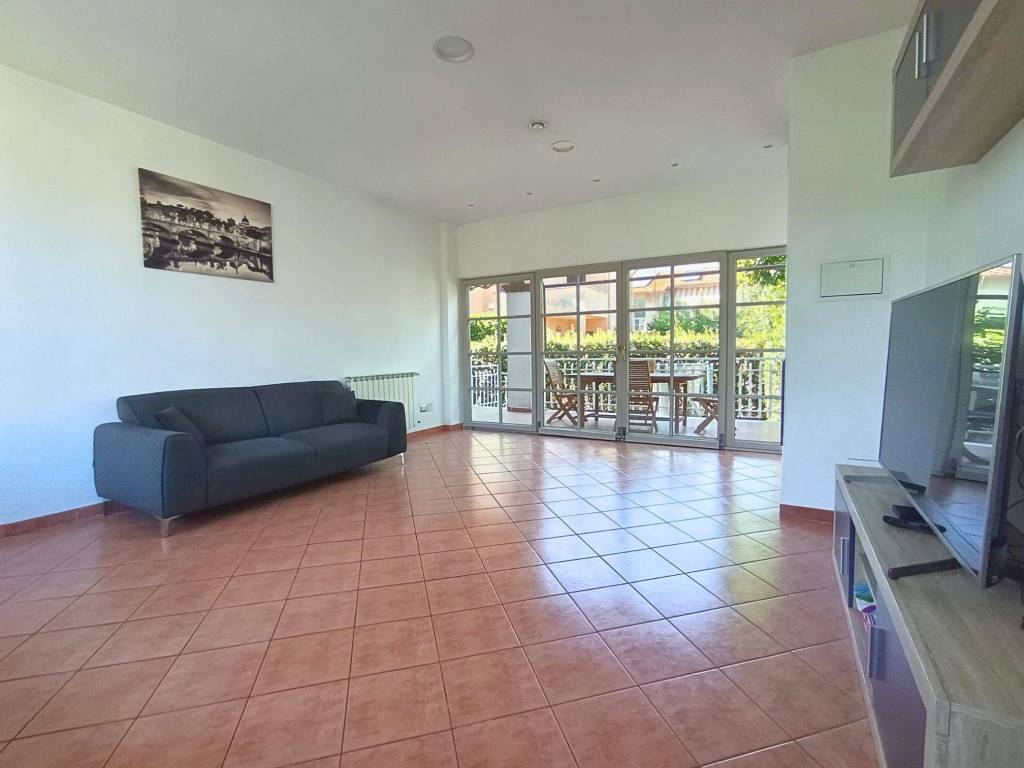 casa indipendente in vendita ad Anguillara Sabazia
