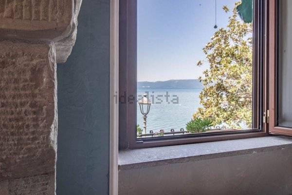 appartamento in vendita ad Anguillara Sabazia