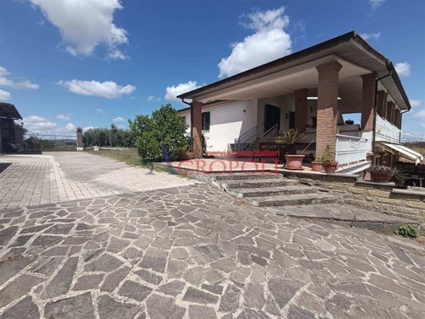 appartamento in vendita ad Anguillara Sabazia