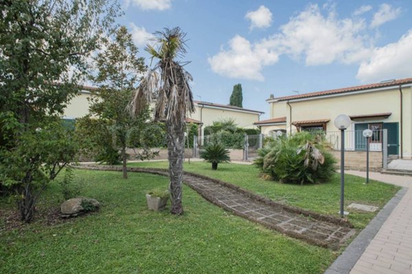 casa indipendente in vendita ad Anguillara Sabazia