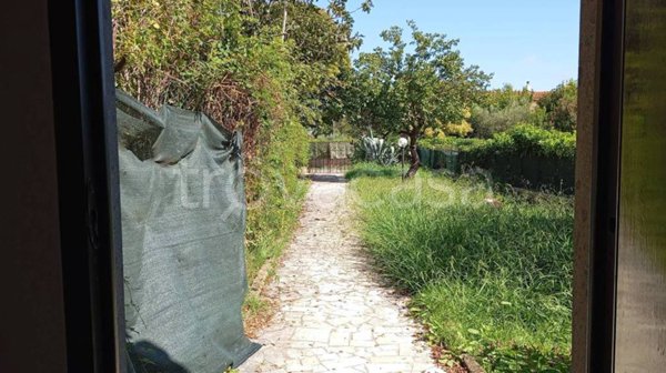 casa indipendente in vendita ad Anguillara Sabazia