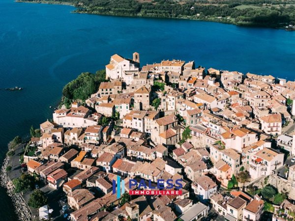 appartamento in vendita ad Anguillara Sabazia