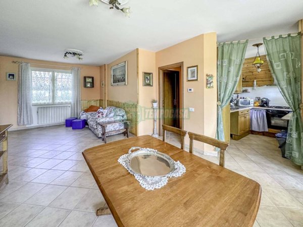 casa indipendente in vendita ad Anguillara Sabazia
